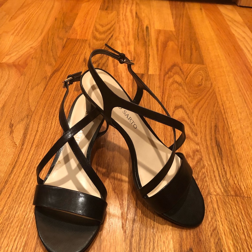 Shoes - Picture 4 of 4